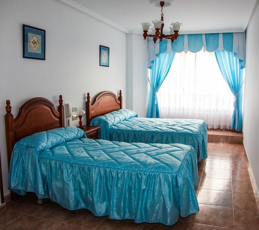Los Dos Alemanes Melide Chambre photo