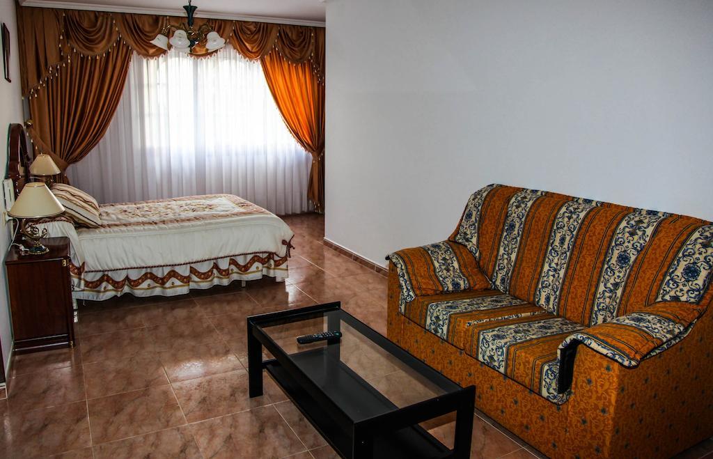 Los Dos Alemanes Melide Chambre photo